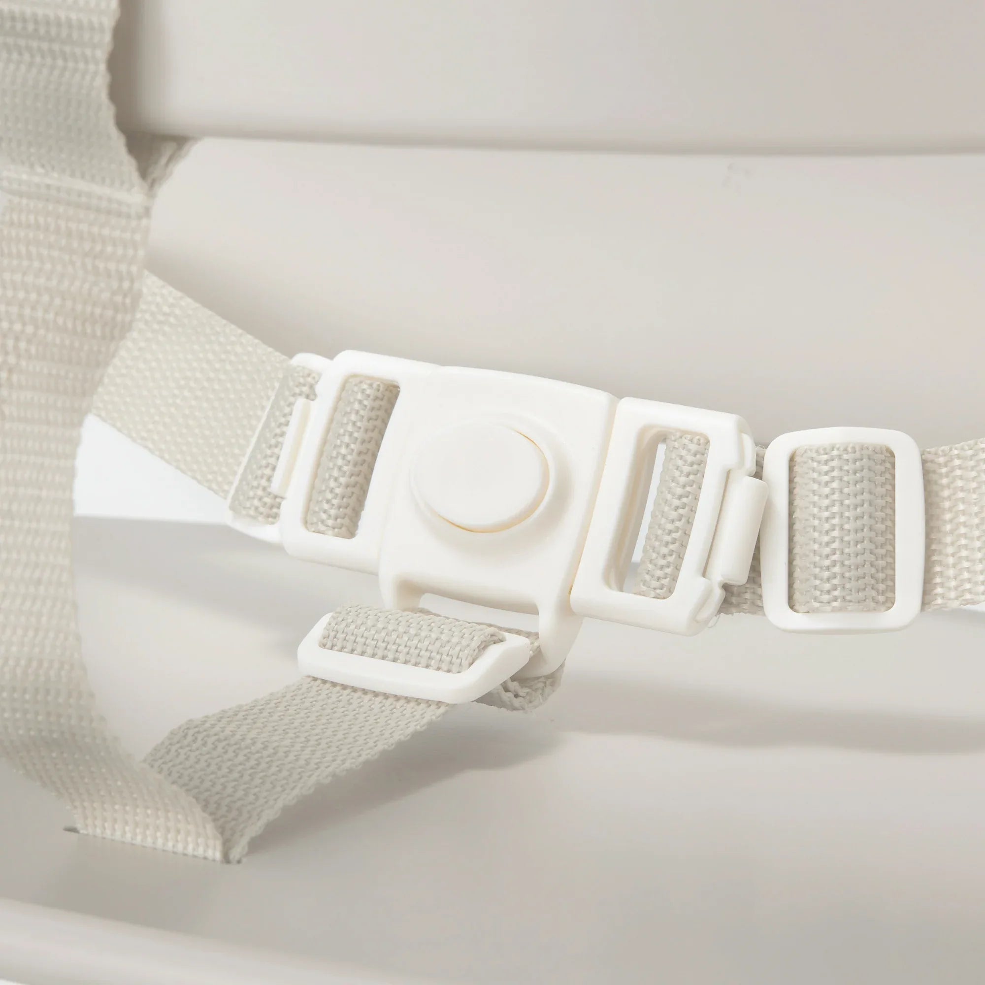 KinderKraft столче за хранене ENOCK BEIGE by KinderKraft