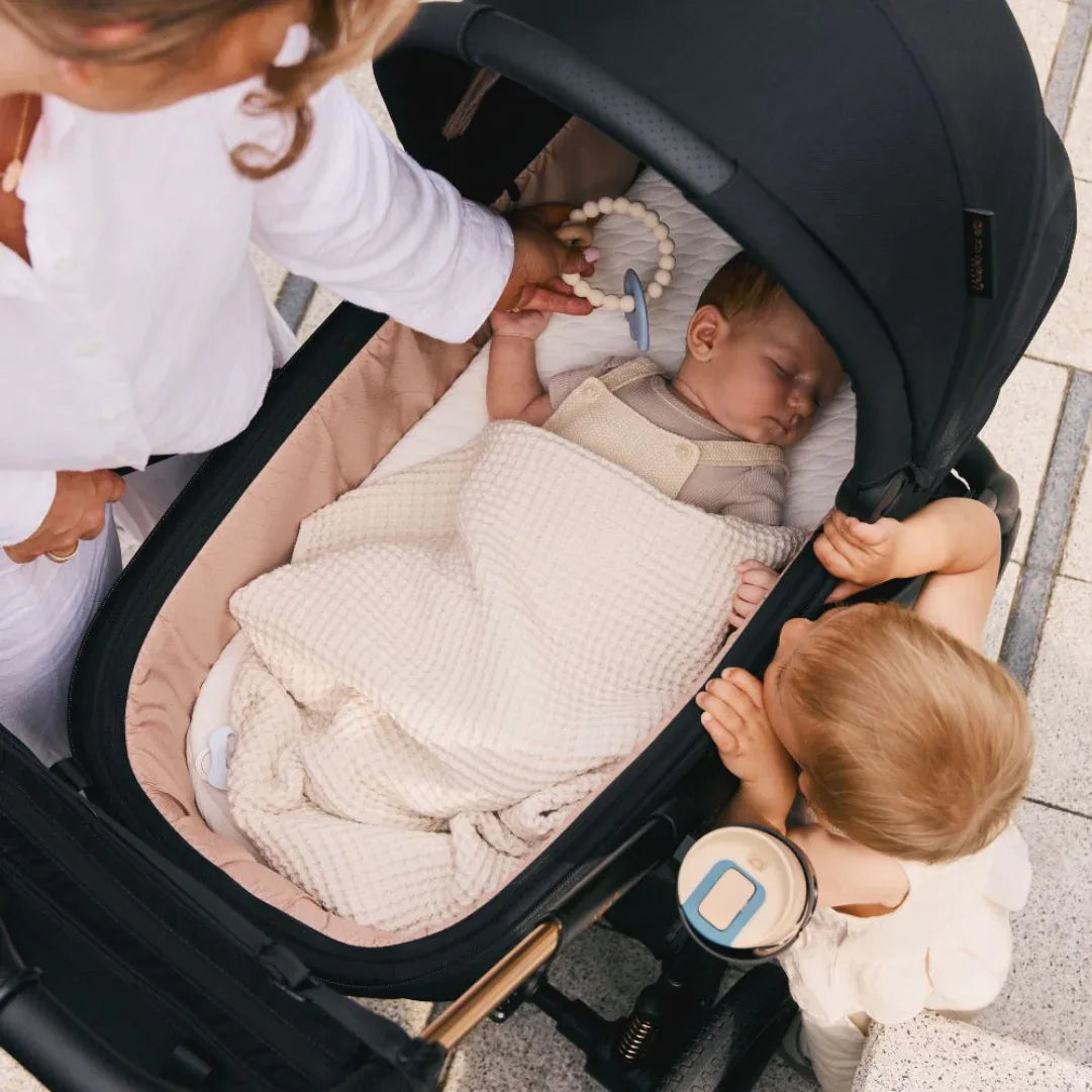 KinderKraft бебешка количка 2в1 NEA 2.0 BIZUU WHISPER DUNE by KinderKraft